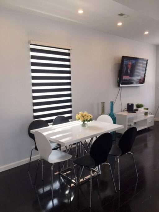 Luxury Three Story Apartment In Short North Columbus Extérieur photo