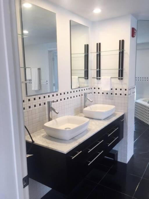 Luxury Three Story Apartment In Short North Columbus Extérieur photo